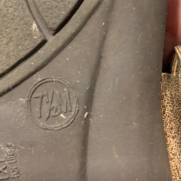 Axxiom Slip On Sandals Bronze Color - Picture 4 of 7